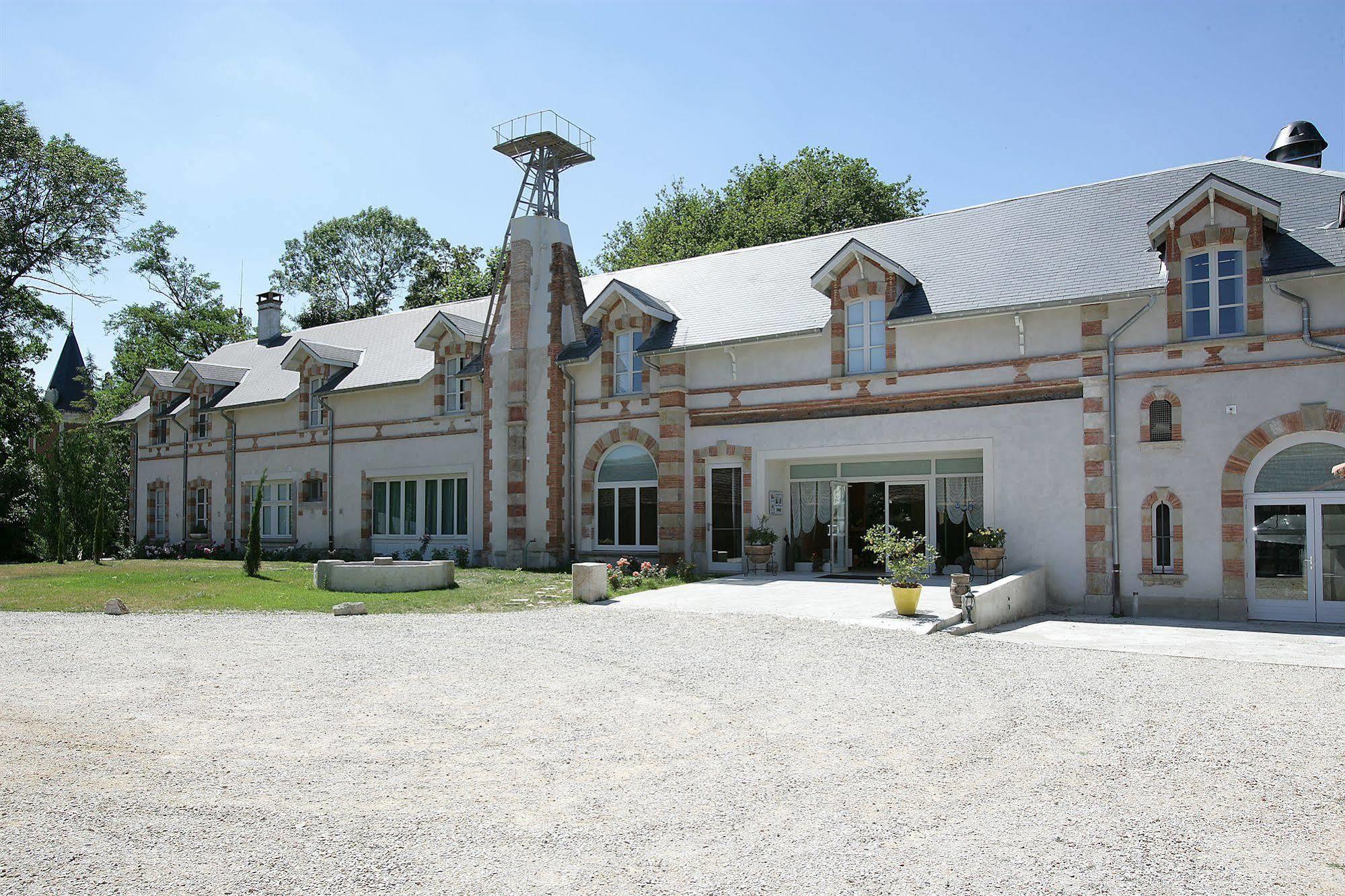 Le Pavillon Du Chateau, Hotel & Spa Revel  Exteriör bild